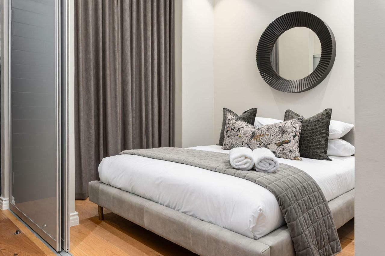 The Docklands Luxury Serviced Apartments เคปทาวน์ ภายนอก รูปภาพ